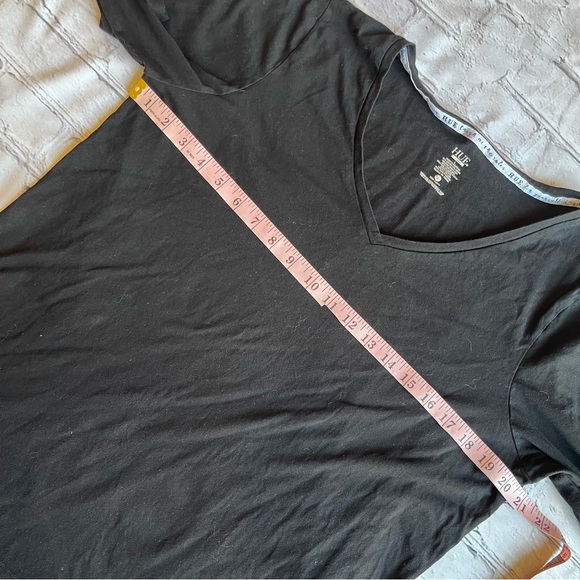 HUE Sleep Well Temp Tech T-shirt Large Womens Black V-neck - Picture 2 of 7
